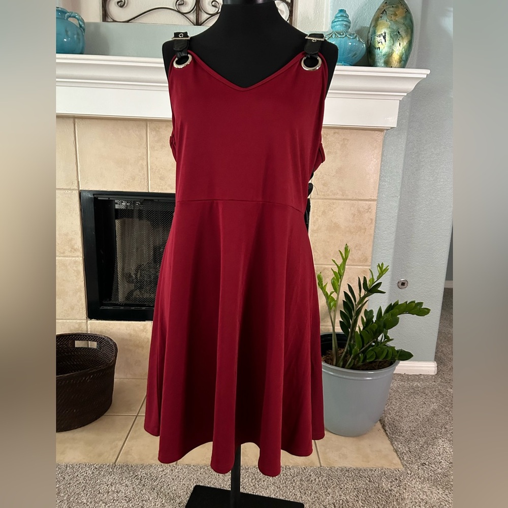 Rosegal burgundy dress with faux leather buckles dress. Size L. NWTGS.